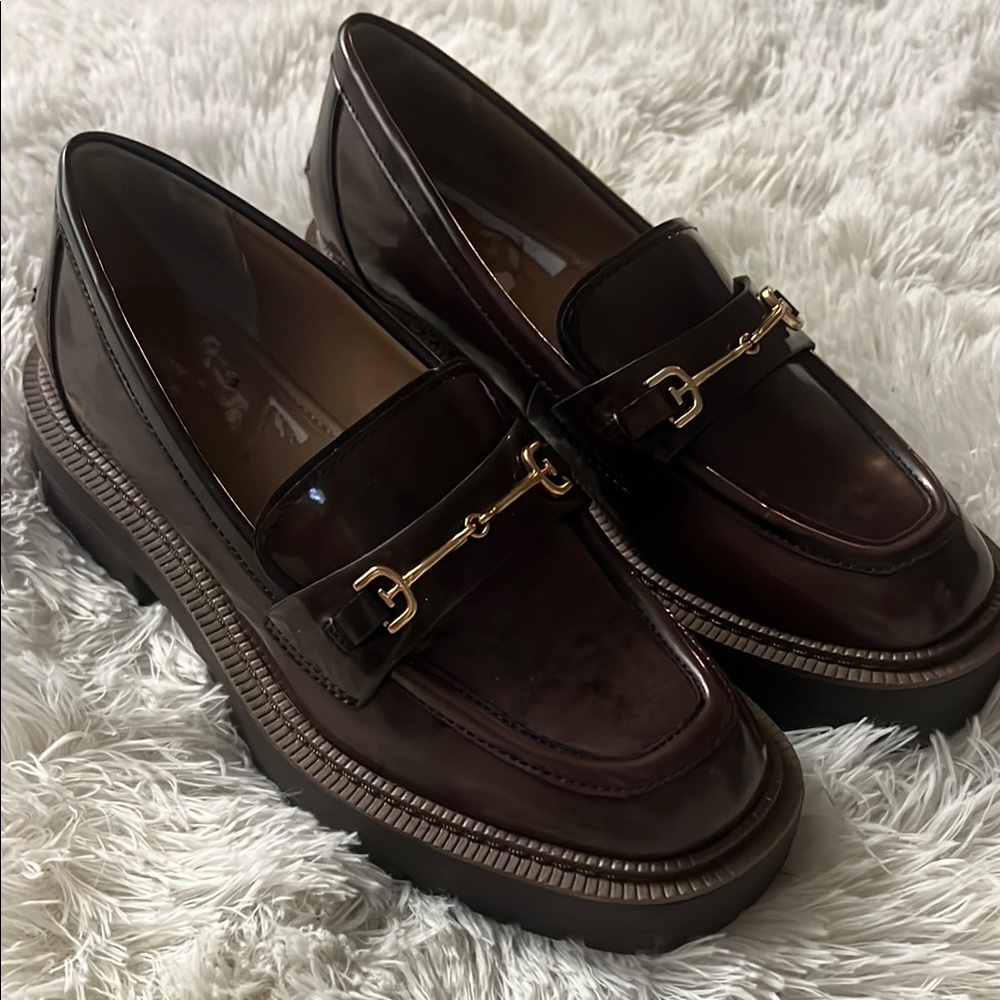 Elegant Brown Loafers with Gold Detail